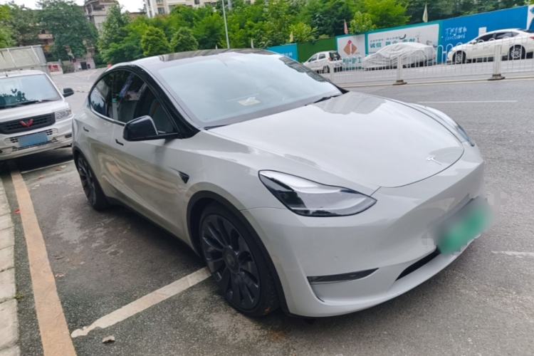 Used Tesla Model Y 2021 Performance High-Performance All-Wheel-Drive Version Front Right 45 Deg