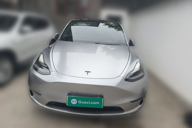 Used Tesla Model Y 2021 Long-Range All-Wheel-Drive Version Front