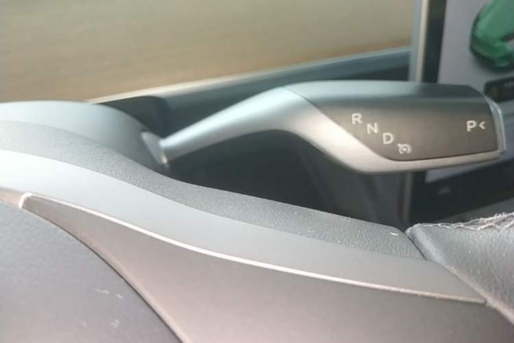 Used Tesla Model Y 2021 Long-Range All-Wheel-Drive Version 3D7 Gear Lever