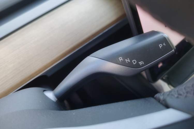 Used Tesla Model Y 2021 Long-Range All-Wheel-Drive Version Gear Lever