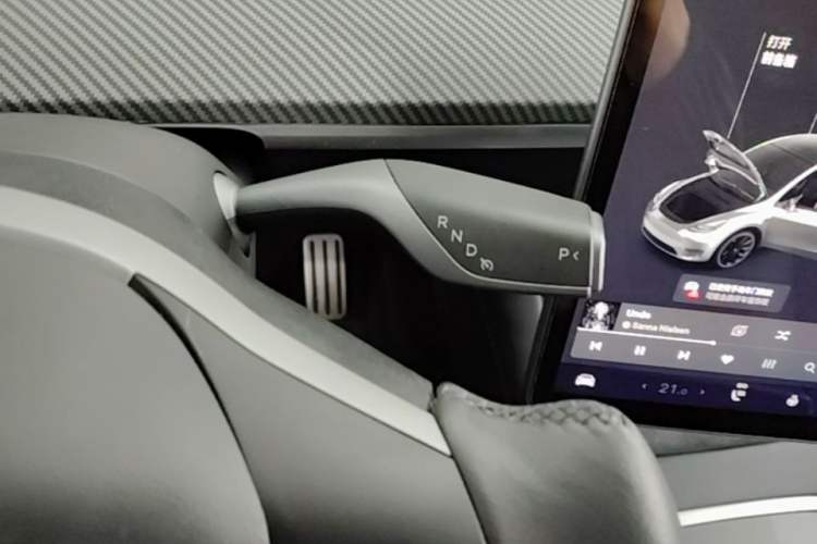 Used Tesla Model Y 2021 Long-Range All-Wheel-Drive Version 3D7 Gear Lever