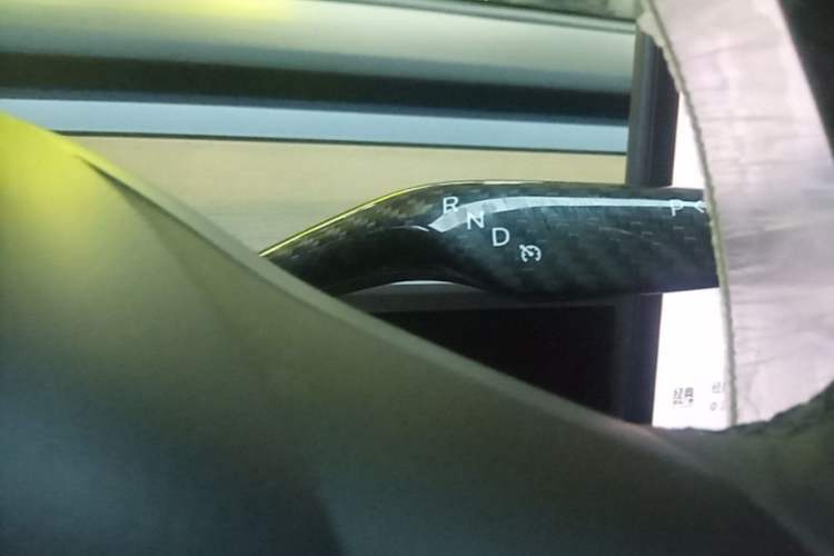 Used Tesla Model Y 2021 Long-Range All-Wheel-Drive Version 3D7 Gear Lever
