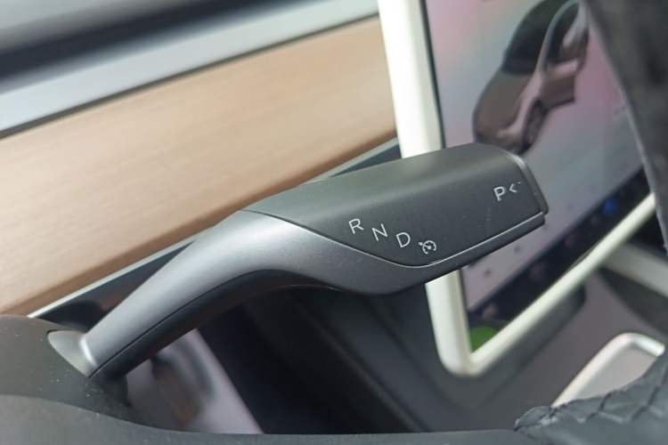 Used Tesla Model Y 2021 Standard Range Rear-Wheel Drive Version Gear Lever