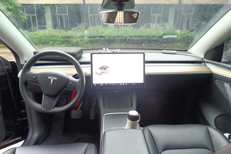 Used Tesla Model Y 2021 Revised Version 2 Long-Range All-Wheel-Drive Edition Headliner