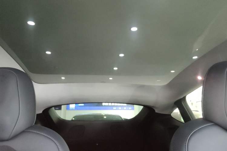 Used Tesla Model Y 2021 Revised Version 2 Long-Range All-Wheel-Drive Edition Headliner