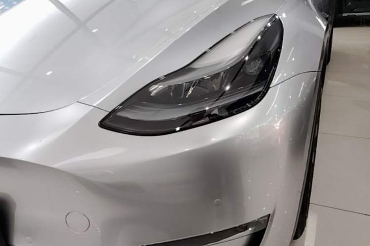 Used Tesla Model Y 2021 Long-Range All-Wheel-Drive Version 3D7 Left Front Headlight