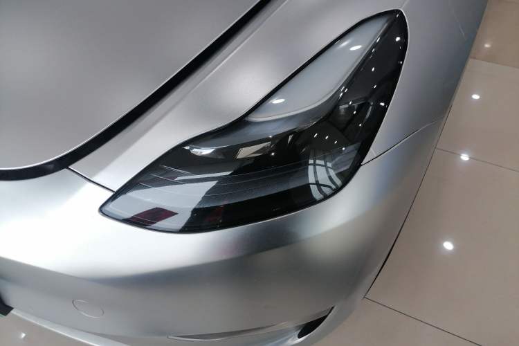 Used Tesla Model Y 2021 Standard Range Rear-Wheel Drive Version Left Front Headlight