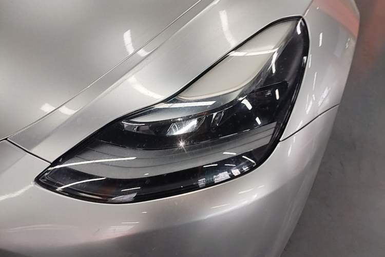 Used Tesla Model Y 2021 Standard Range Rear-Wheel Drive Version Left Front Headlight