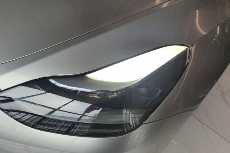 Used Tesla Model Y 2021 Performance High-Performance All-Wheel-Drive Version Left Front Headlight