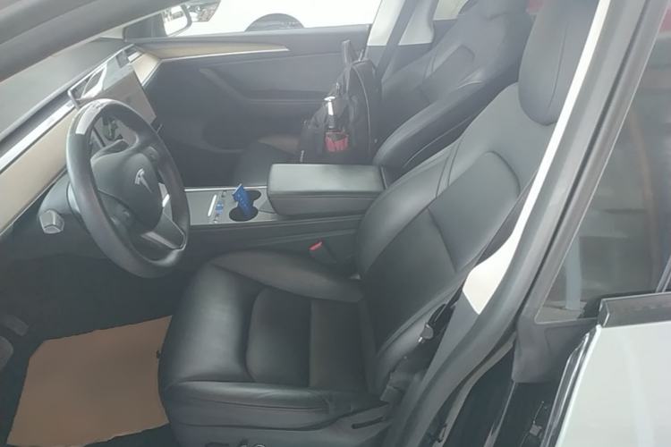 Used Tesla Model Y 2021 Long-Range All-Wheel-Drive Version 3D7 Left Front Seat