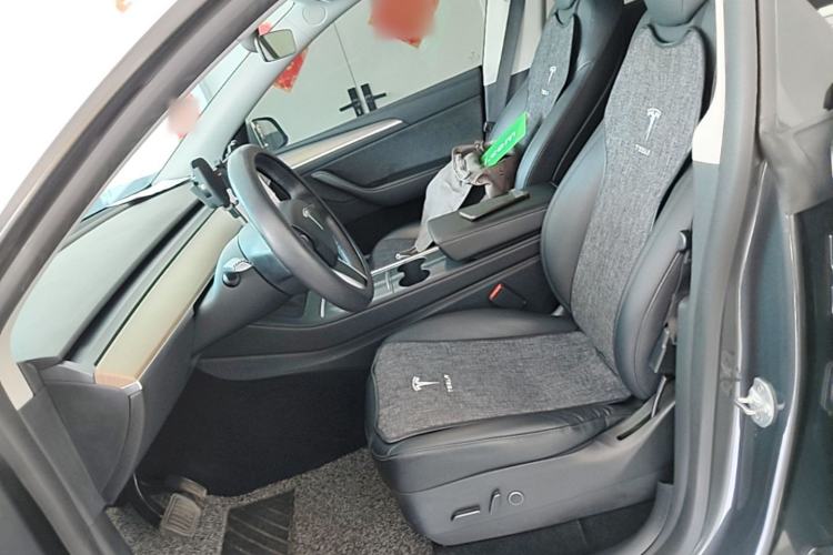 Used Tesla Model Y 2021 Long-Range All-Wheel-Drive Version 3D7 Left Front Seat