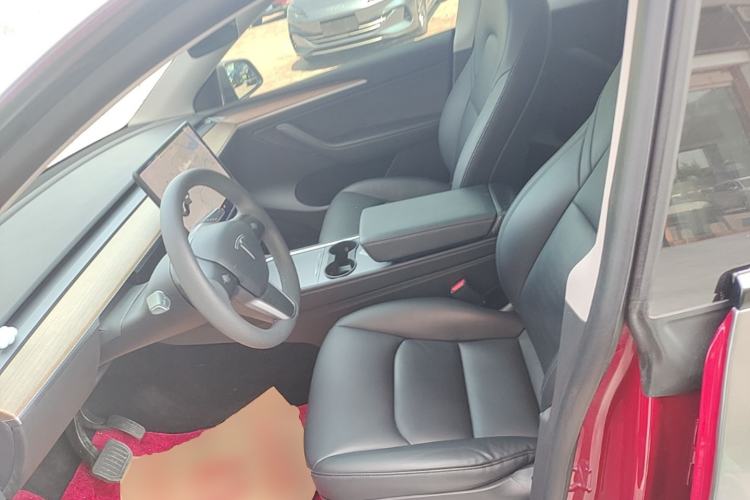 Used Tesla Model Y 2021 Long-Range All-Wheel-Drive Version Left Front Seat