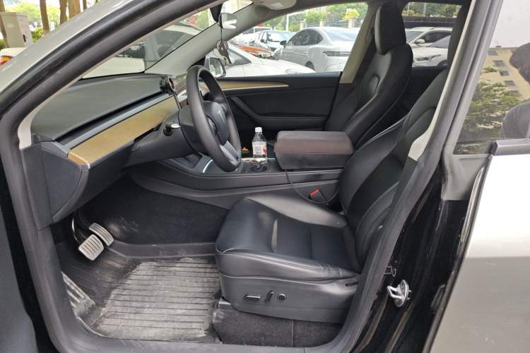 Used Tesla Model Y 2021 Performance High-Performance All-Wheel-Drive Version Left Front Seat