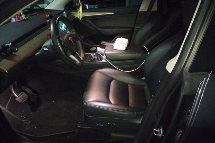 Used Tesla Model Y 2021 Long-Range All-Wheel-Drive Version 3D7 Left Front Seat