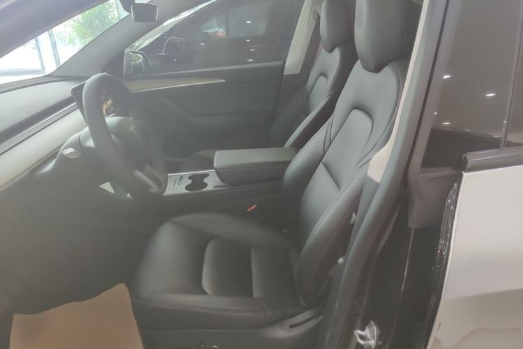 Used Tesla Model Y 2021 Revised Version 2 Long-Range All-Wheel-Drive Edition Left Front Seat