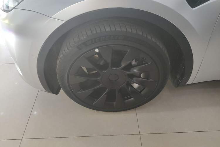 Used Tesla Model Y 2021 Revised Version 2 Long-Range All-Wheel-Drive Edition Left Front Wheel Hub