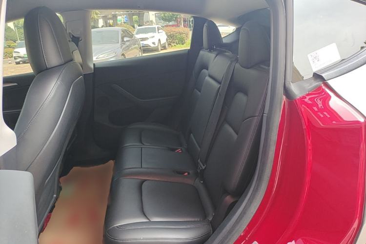 Used Tesla Model Y 2021 Long-Range All-Wheel-Drive Version Left Rear Seat