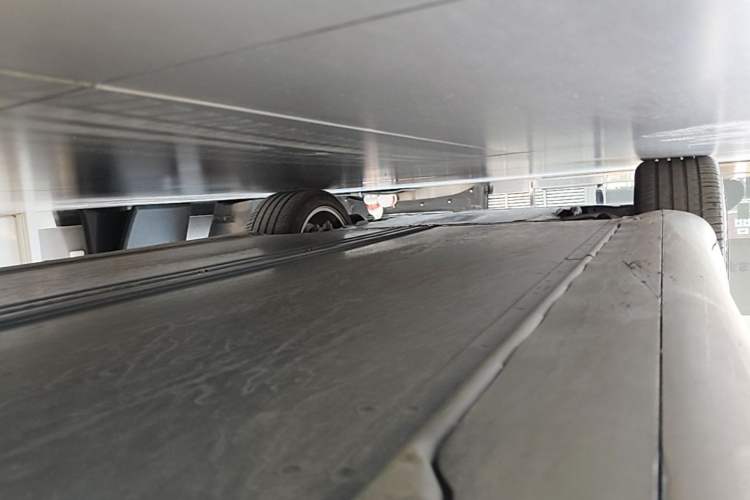Used Tesla Model Y 2021 Long-Range All-Wheel-Drive Version 3D7 Left Side Sill