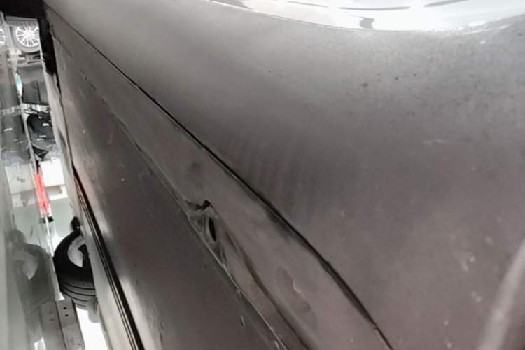Used Tesla Model Y 2021 Long-Range All-Wheel-Drive Version 3D7 Left Side Sill