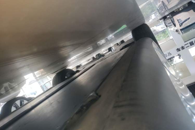 Used Tesla Model Y 2021 Revised Version 2 Long-Range All-Wheel-Drive Edition Left Side Sill