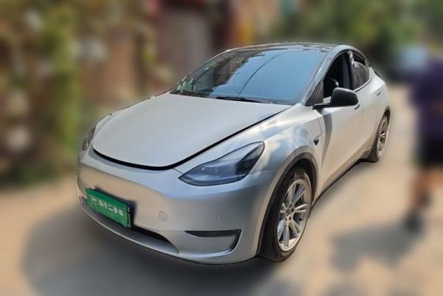 Used Tesla Model Y 2021 Long-Range All-Wheel-Drive Version