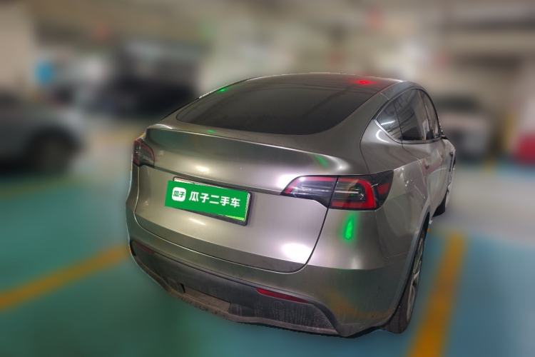 Used Tesla Model Y 2021 Revised Version 2 Long-Range All-Wheel-Drive Edition Rear Right 45 Deg