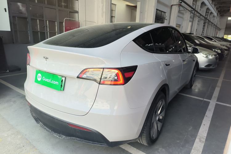 Used Tesla Model Y 2021 Standard Range Rear-Wheel Drive Version Rear Right 45 Deg