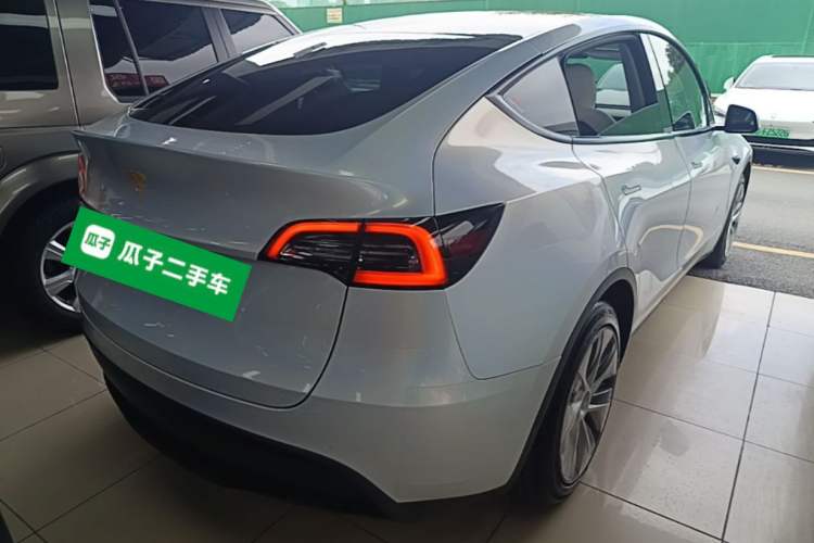 Used Tesla Model Y 2021 Standard Range Rear-Wheel Drive Version Rear Right 45 Deg
