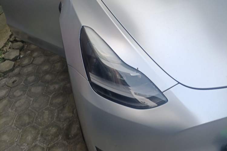 Used Tesla Model Y 2021 Long-Range All-Wheel-Drive Version 3D7 Right Front Headlight