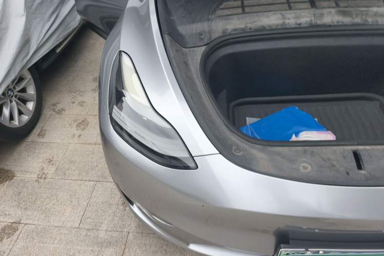Used Tesla Model Y 2021 Long-Range All-Wheel-Drive Version Right Front Headlight