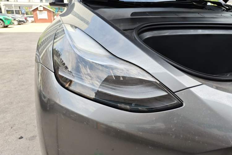 Used Tesla Model Y 2021 Standard Range Rear-Wheel Drive Version Right Front Headlight