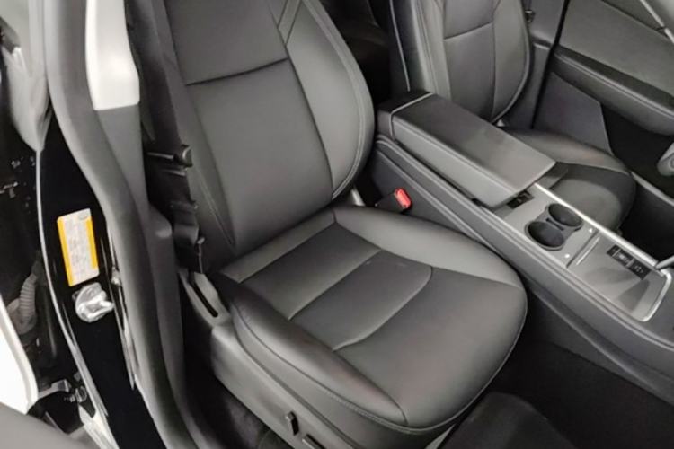 Used Tesla Model Y 2021 Long-Range All-Wheel-Drive Version 3D7 Right Front Seat