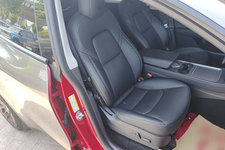 Used Tesla Model Y 2021 Long-Range All-Wheel-Drive Version Right Front Seat