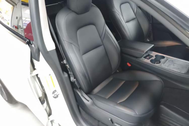 Used Tesla Model Y 2021 Performance High-Performance All-Wheel-Drive Version Right Front Seat