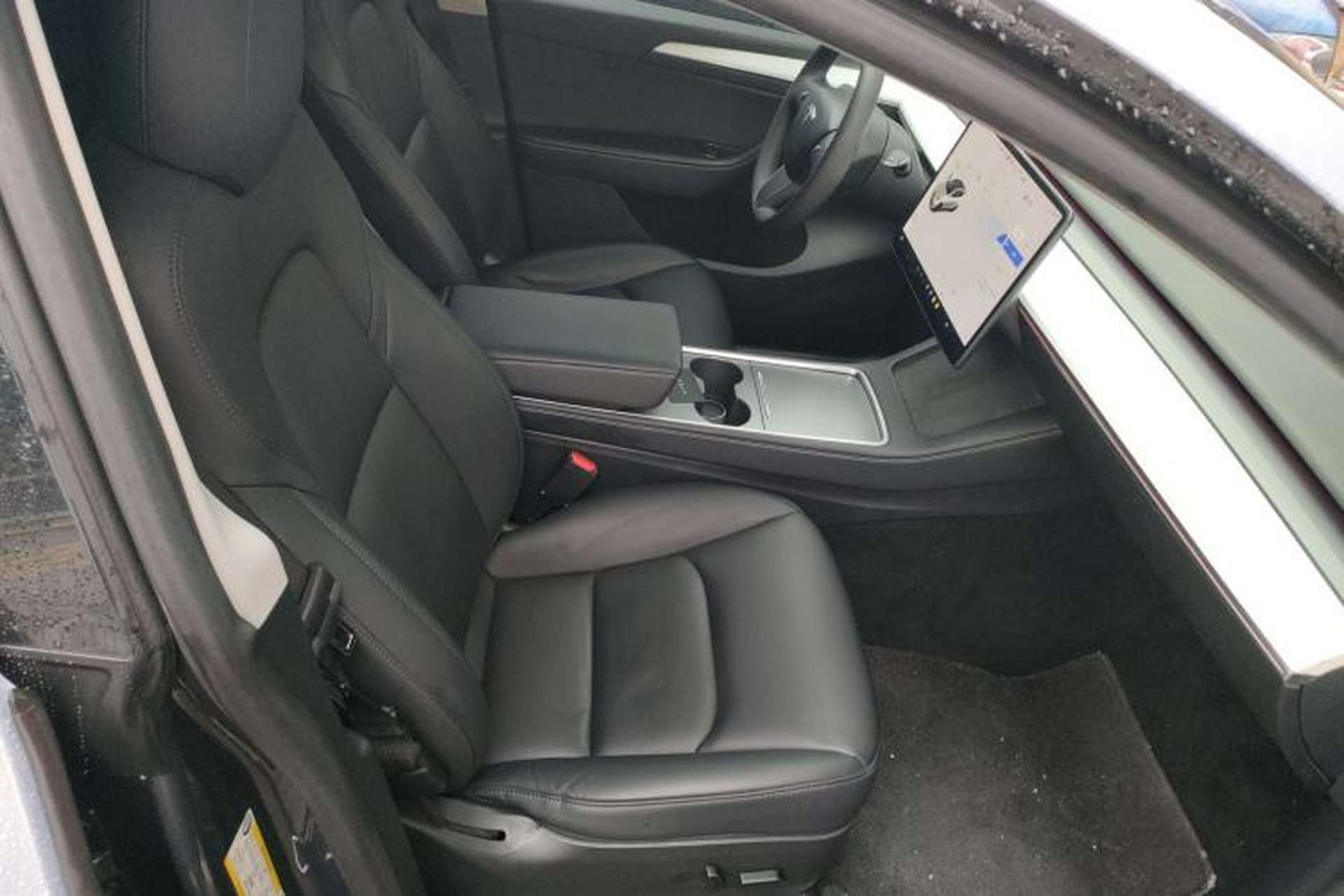 Used Tesla Model Y 2021 Long-Range All-Wheel-Drive Version 3D7 Right Front Seat