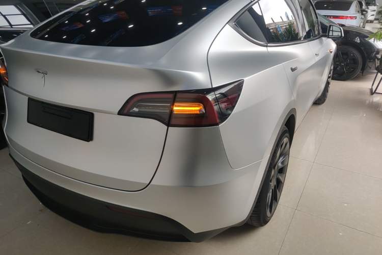 Used Tesla Model Y 2021 Revised Version 2 Long-Range All-Wheel-Drive Edition Right Rear Taillight