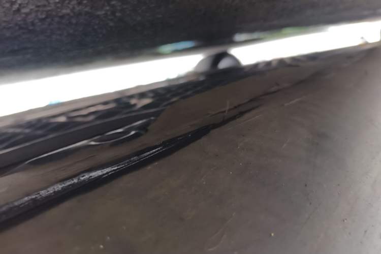 Used Tesla Model Y 2021 Performance High-Performance All-Wheel-Drive Version Right Side Sill