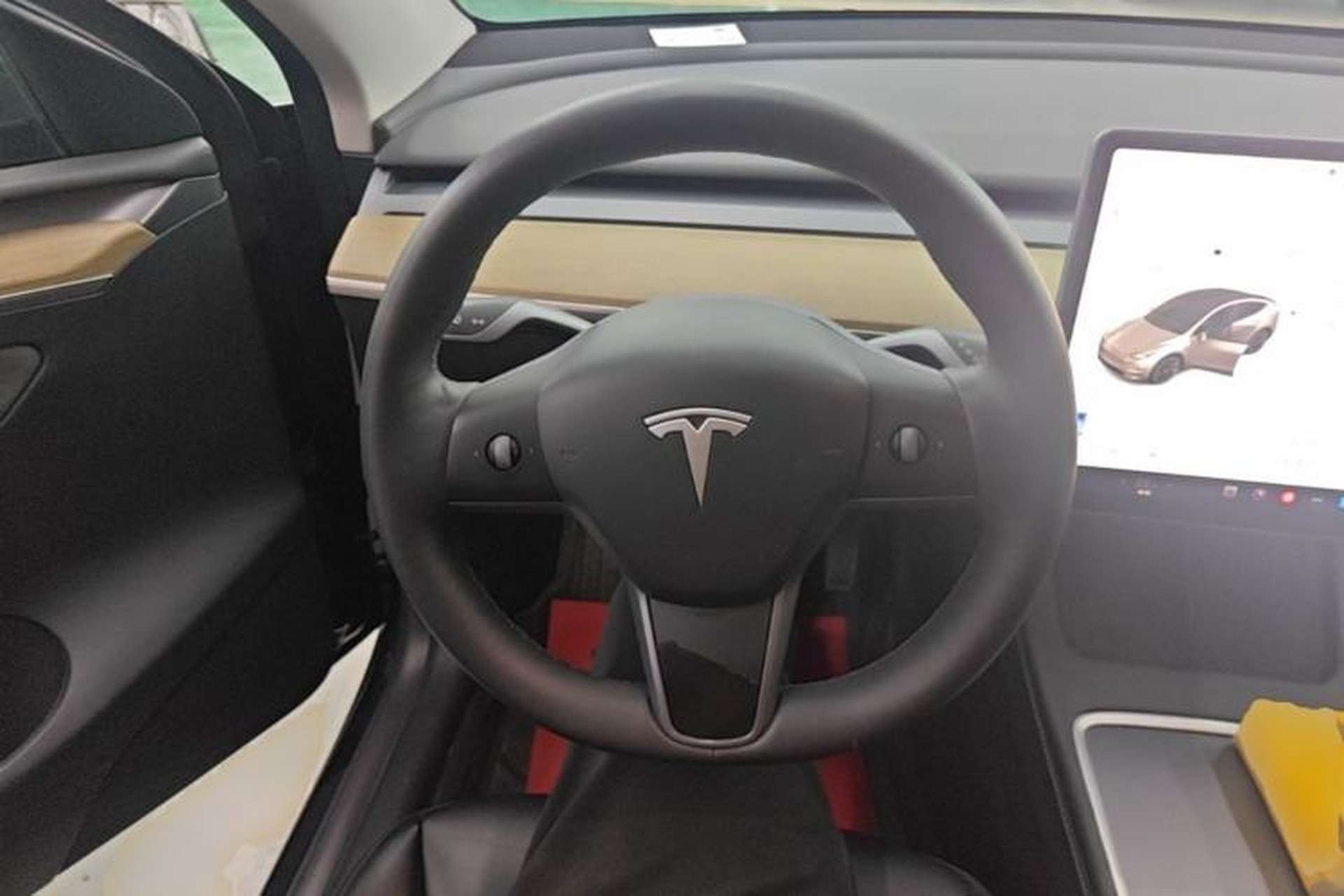 Used Tesla Model Y 2021 Standard Range Rear-Wheel Drive Version Steering Wheel