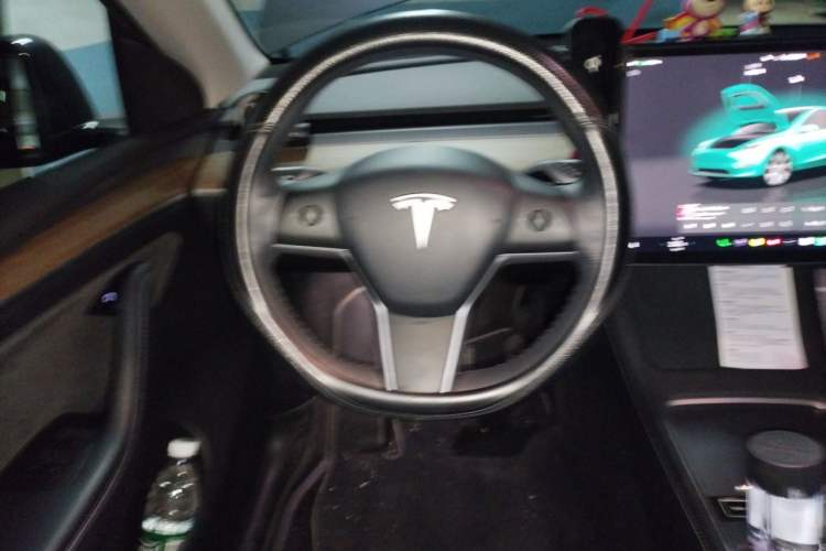 Used Tesla Model Y 2021 Long-Range All-Wheel-Drive Version 3D7 Steering Wheel