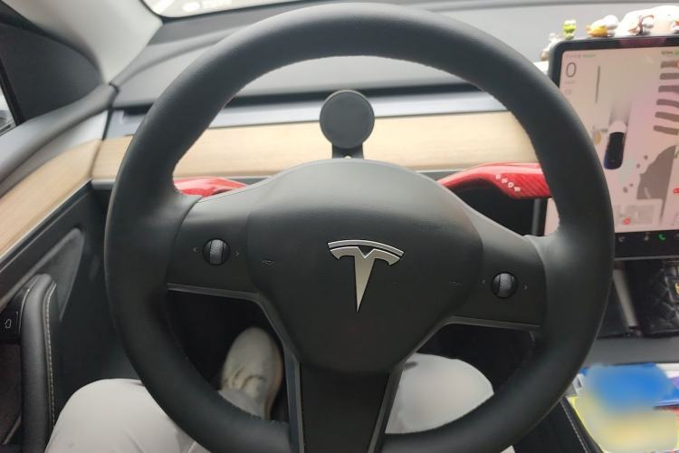Used Tesla Model Y 2021 Revised Version 2 Long-Range All-Wheel-Drive Edition Steering Wheel
