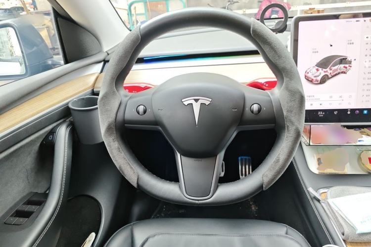 Used Tesla Model Y 2021 Standard Range Rear-Wheel Drive Version Steering Wheel