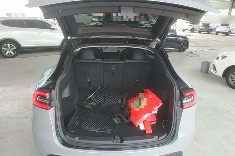 Used Tesla Model Y 2021 Long-Range All-Wheel-Drive Version 3D7 Trunk
