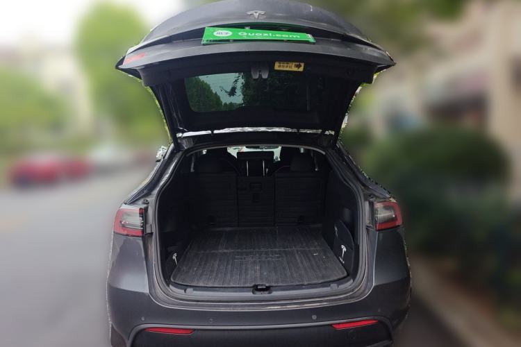 Used Tesla Model Y 2021 Standard Range Rear-Wheel Drive Version Trunk