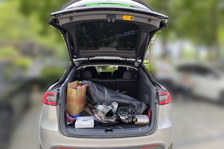 Used Tesla Model Y 2021 Performance High-Performance All-Wheel-Drive Version Trunk