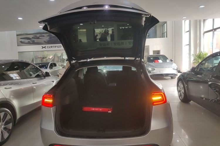 Used Tesla Model Y 2021 Revised Version 2 Long-Range All-Wheel-Drive Edition Trunk