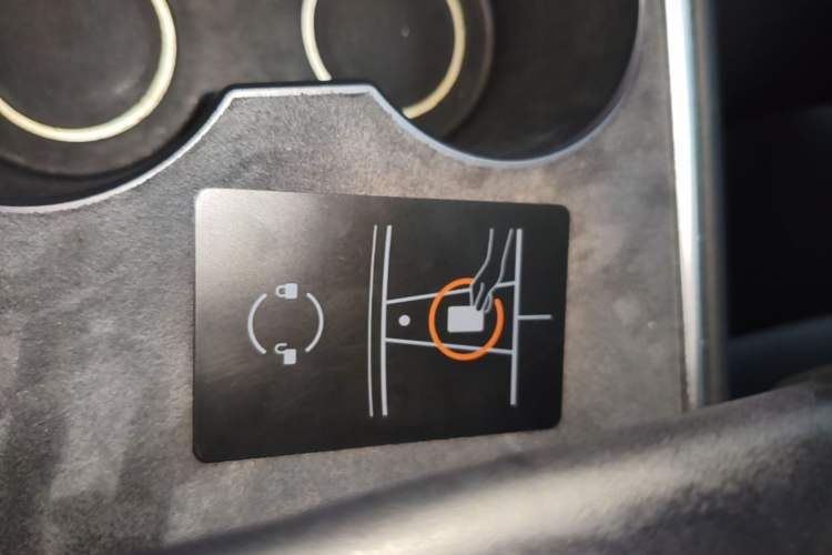 Used Tesla Model Y 2021 Performance High-Performance All-Wheel-Drive Version Vehicle Key