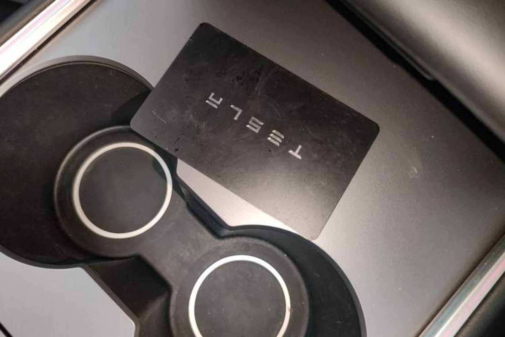 Used Tesla Model Y 2021 Long-Range All-Wheel-Drive Version 3D7 Vehicle Key