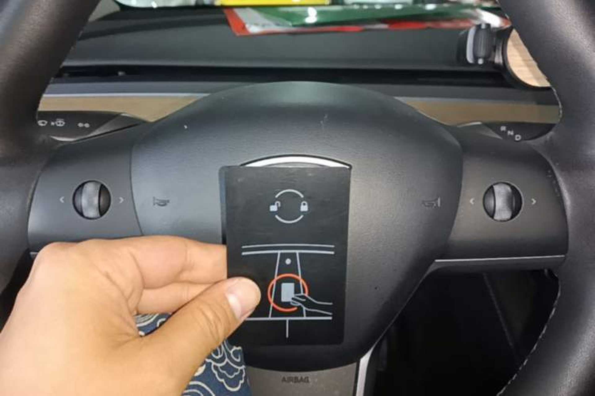 Used Tesla Model Y 2021 Standard Range Rear-Wheel Drive Version Vehicle Key