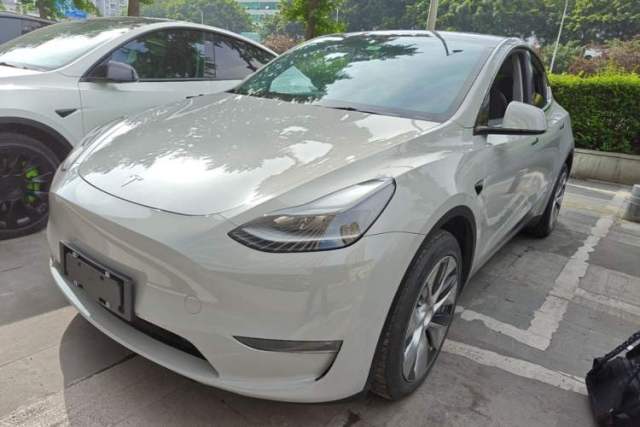 Used Tesla Model Y 2021 Long-Range All-Wheel-Drive Version