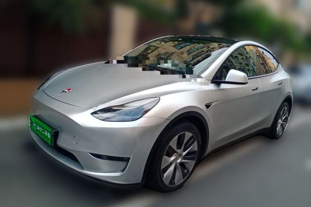 Used Tesla Model Y 2021 Long-Range All-Wheel-Drive Version